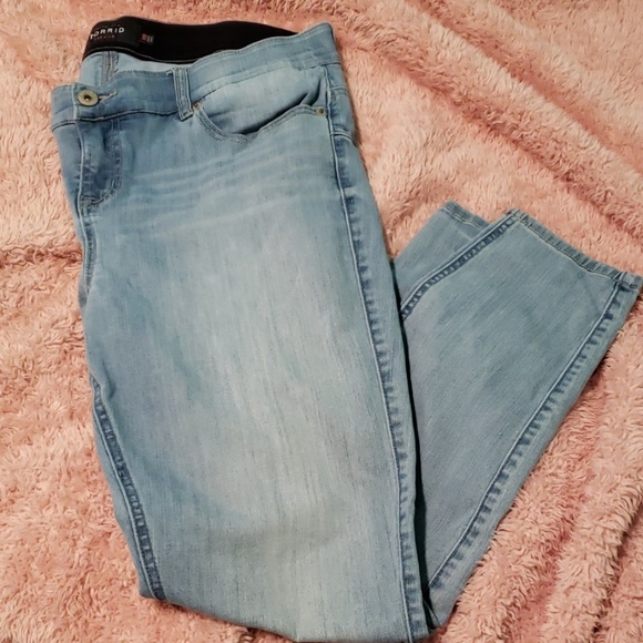 torrid Denim - Torrid High Rise Bombshell Skinny Jeans